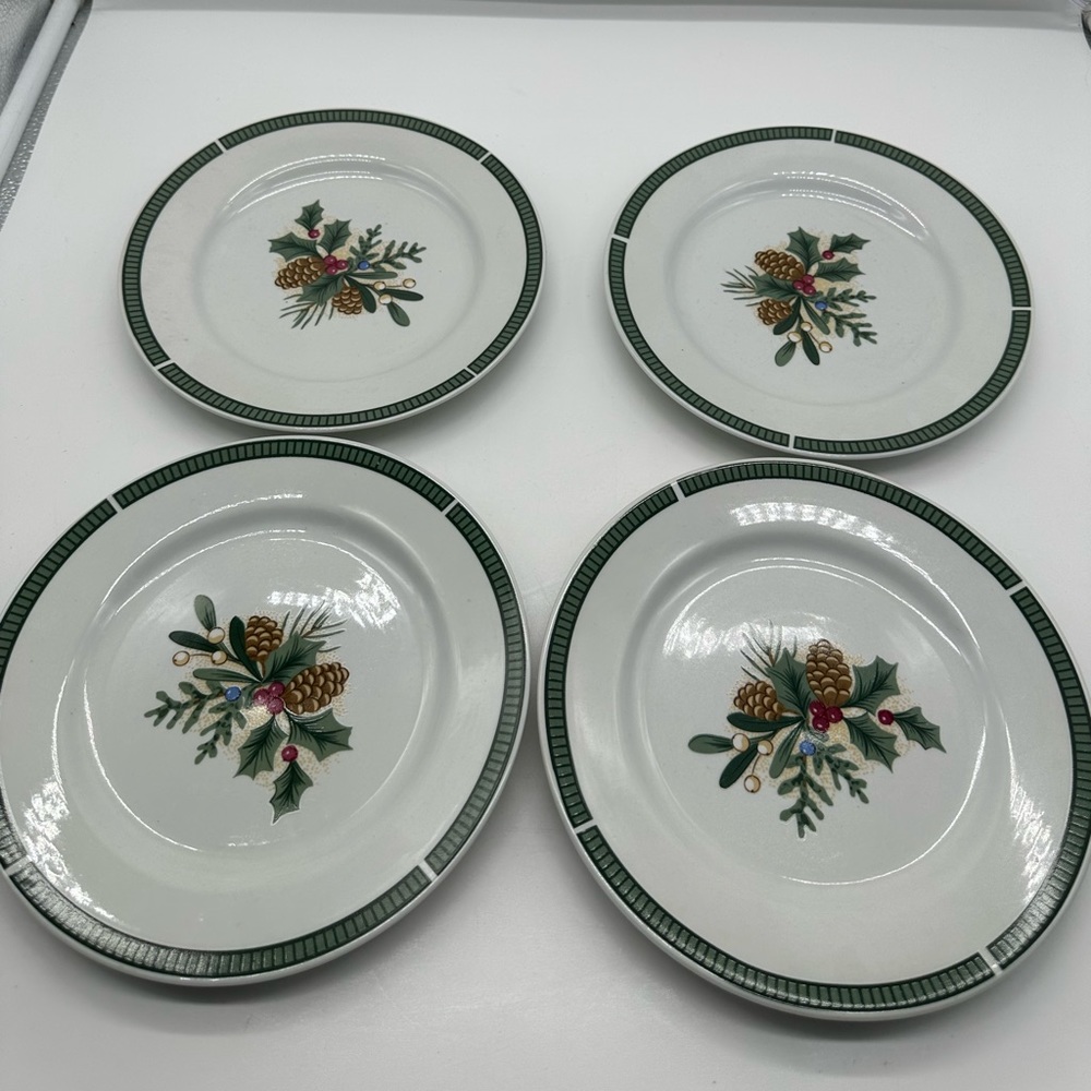 4 EUC Fairfield Wintergreen Salad Plate Plates 8" Christmas Holiday Fine China